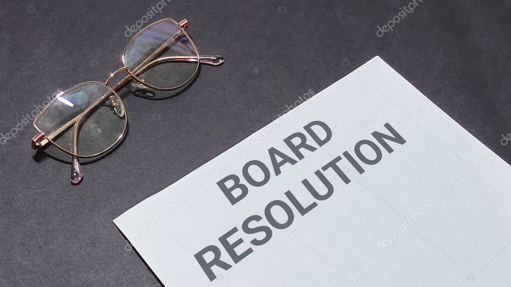 Sala de consejo con políticas de gobierno